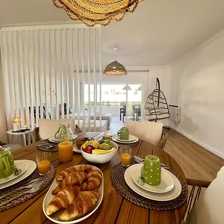 Marina Charming With Pool By Homing *