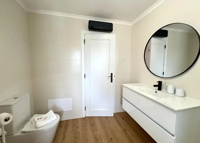 Marina Charming With Pool By Homing Apartment *