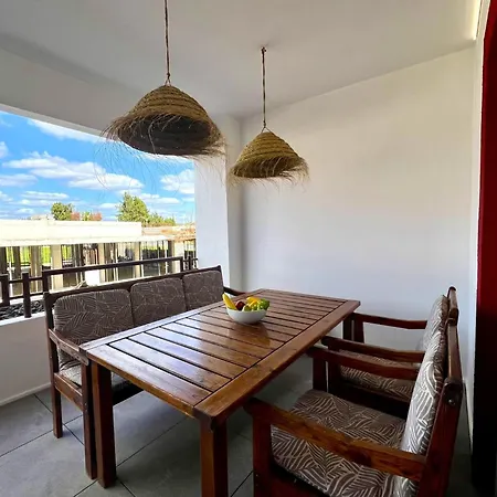 Marina Charming With Pool By Homing * فيلامورا