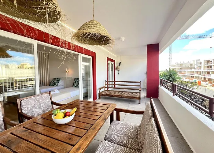 Marina Charming With Pool By Homing Апартаменты