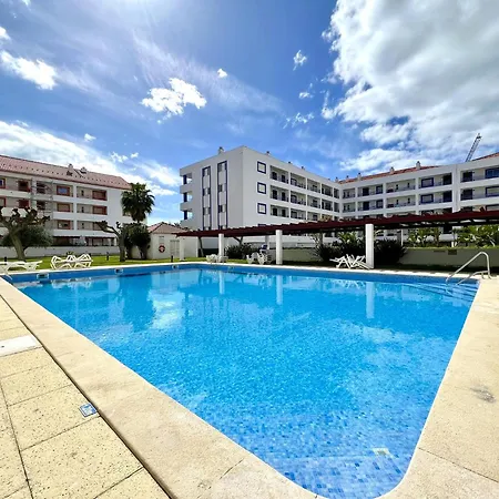 Marina Charming With Pool By Homing Apartment *
