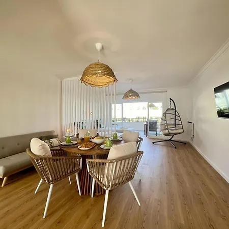 Marina Charming With Pool By Homing Apartment